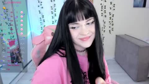 Snapshot of selena___cute chatting on 8, 3, 2025 Selena  online show from 8, 3, 2025