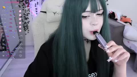 Snapshot of selena___cute chatting on 24, 9, 2025 Selena  online show from 24, 9, 2025