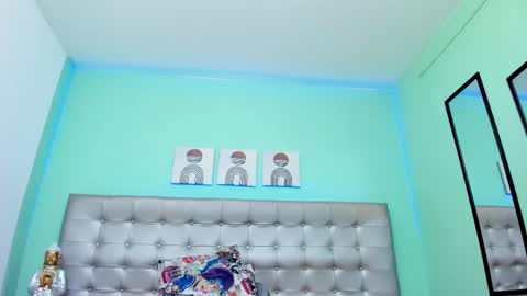 Snapshot of selena_castillo chatting on 7, 3, 2025 Selena online show from 7, 3, 2025