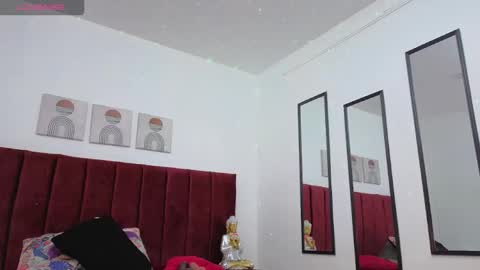 Snapshot of selena_castillo chatting on 6, 10, 2025 Selena online show from 6, 10, 2025