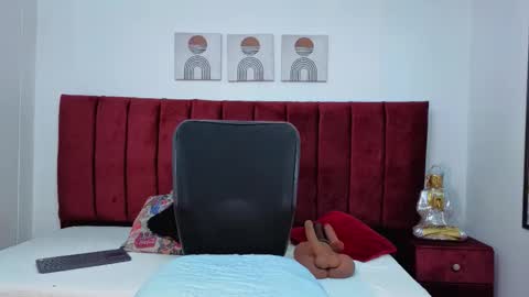 Snapshot of selena_castillo chatting on 25, 11, 2025 Selena online show from 25, 11, 2025