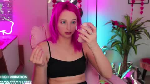 Selena Lily online show from 14, 2, 2025