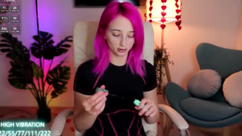 Selena Lily online show from 23, 2, 2025