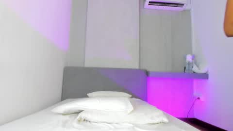 Snapshot of selena_monroy chatting on 12, 9, 2025 Selena online show from 12, 9, 2025