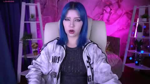 selenairis online show from 13, 1, 2026