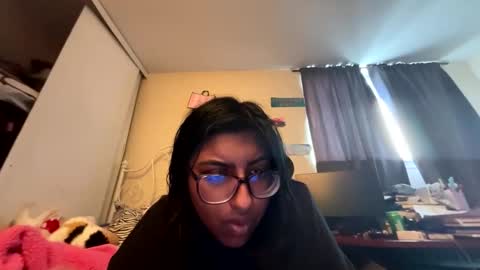 Snapshot of selenaprincess2 chatting on 27, 11, 2025 selenaprincess2 online show from 27, 11, 2025