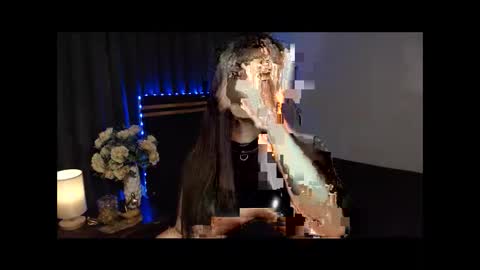 Selena online show from 19, 12, 2025