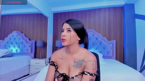 selenastonne online show from 21, 10, 2025