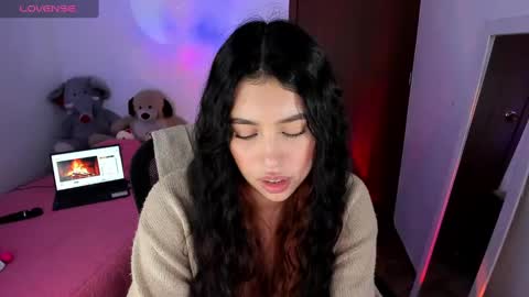 Snapshot of selene_e chatting on 12, 1, 2025 Karol. online show from 12, 1, 2025