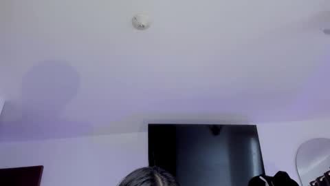 Alejandra  online show from 5, 11, 2025