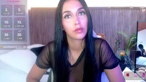 Snapshot of selene_vega_ chatting on 16, 10, 2025 INDEPENDENT model Instagram selenevega08 online show from 16, 10, 2025
