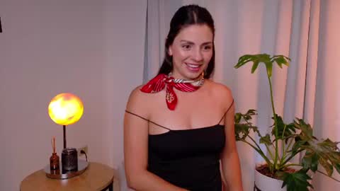 Snapshot of selenenova chatting on 17, 7, 2026 Selene Nova online show from 17, 7, 2026