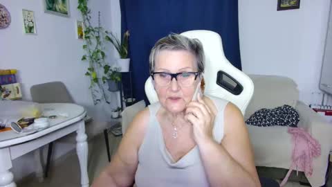 Selenna online show from 3, 4, 2026