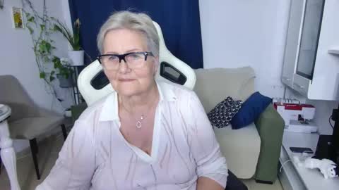 Selenna online show from 15, 4, 2026