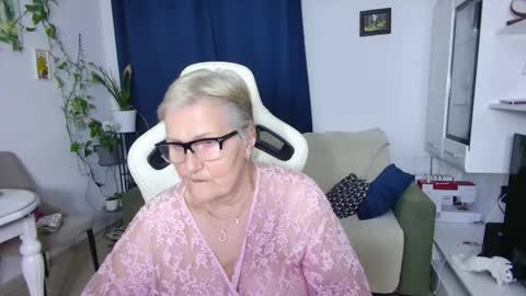 Selenna online show from 16, 4, 2026