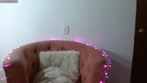 Snapshot of selenne_05_ chatting on 18, 5, 2026 Selenne online show from 18, 5, 2026