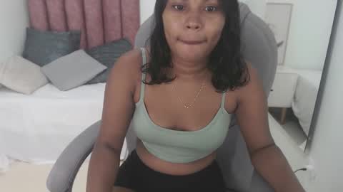 Snapshot of selenne_carter chatting on 19, 2, 2026 selenne carter online show from 19, 2, 2026