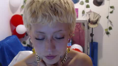 Snapshot of seley222 chatting on 16, 5, 2026 Ask me online show from 16, 5, 2026