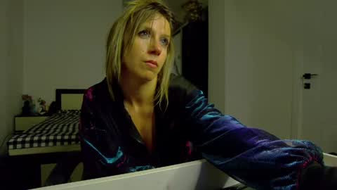 sellena_angel online show from 3, 5, 2026