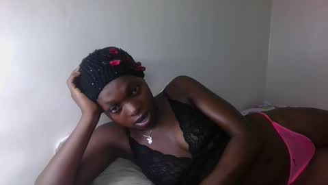 Snapshot of sellinprinces chatting on 17, 10, 2025 sellinprinces online show from 17, 10, 2025