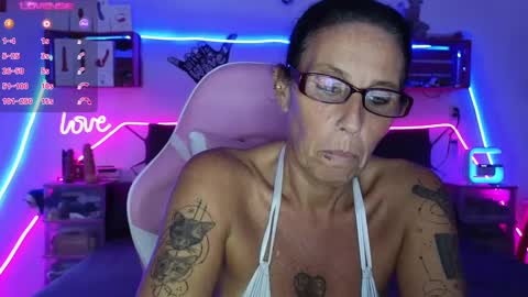 Selvaggia Del Caribe online show from 8, 1, 2025