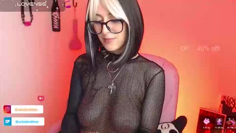 Snapshot of selvalentinex chatting on 23, 10, 2025 online show from 23, 10, 2025