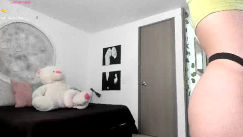 Snapshot of selyn_ chatting on 27, 6, 2026 Selyn online show from 27, 6, 2026