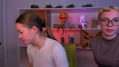 Snapshot of sendi_cais chatting on 29, 10, 2025 Sendi online show from 29, 10, 2025