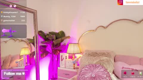 Sennia online show from 7, 3, 2026