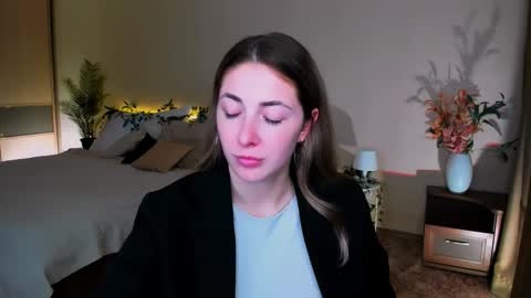 sensitiveheartt online show from 15, 9, 2025