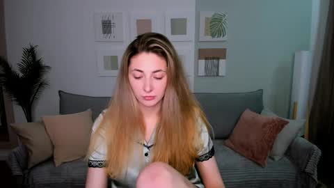 sensitiveheartt online show from 11, 4, 2026