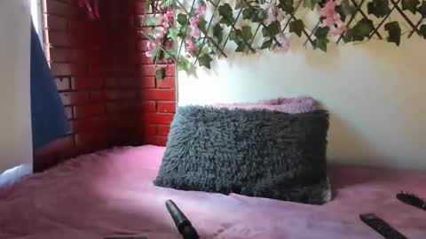 Snapshot of sensual_crital chatting on 19, 2, 2026 cristal online show from 19, 2, 2026
