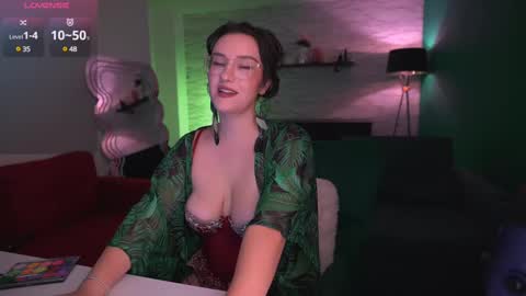 Snapshot of sensual_jassmine chatting on 3, 3, 2025 Jasmine online show from 3, 3, 2025