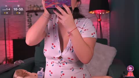 Snapshot of sensual_jassmine chatting on 8, 3, 2025 Jasmine online show from 8, 3, 2025