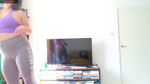 Snapshot of sensual_jassmine chatting on 8, 3, 2025 Jasmine online show from 8, 3, 2025