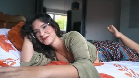 Snapshot of sensual_jassmine chatting on 13, 10, 2025 Jasmine online show from 13, 10, 2025
