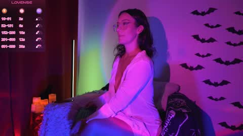 Snapshot of sensual_jassmine chatting on 20, 10, 2025 Jasmine online show from 20, 10, 2025