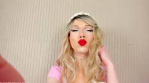 Snapshot of sensual_miss_mia chatting on 28, 2, 2025 Mia online show from 28, 2, 2025