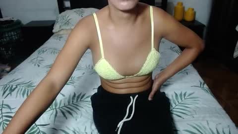 Snapshot of sensual_natalie chatting on 6, 1, 2026 sensual_natalie online show from 6, 1, 2026