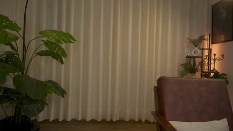 Snapshot of sensualcherry_ chatting on 2, 12, 2024 Maria- OF sensual bee online show from 2, 12, 2024