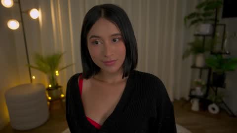 Snapshot of sensualcherry_ chatting on 25, 12, 2024 Maria- OF sensual bee online show from 25, 12, 2024