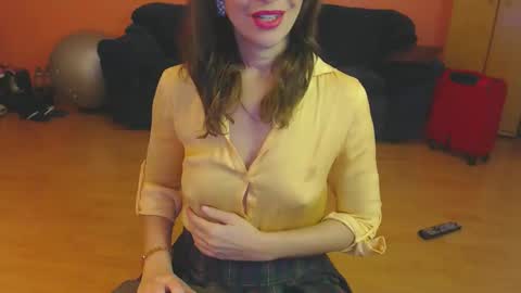 sensualmyra online show from 4, 4, 2026