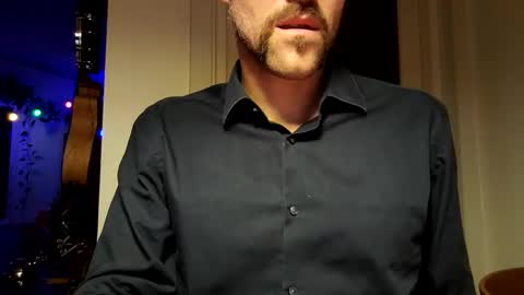 Snapshot of sensuasculine chatting on 1, 1, 2025 Matt online show from 1, 1, 2025