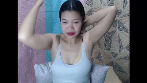 Snapshot of sensuouslips chatting on 17, 9, 2025 SensuousLips online show from 17, 9, 2025
