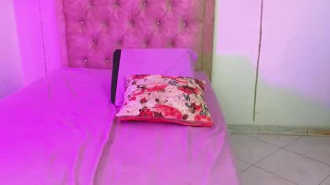 serafina_ online show from 13, 1, 2025