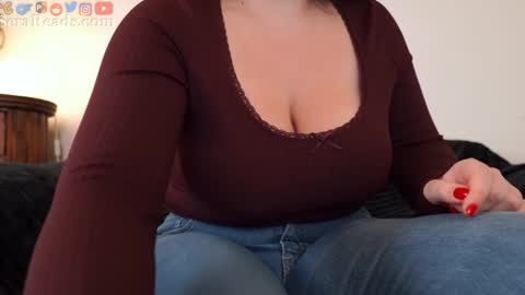 Snapshot of serareads chatting on 29, 11, 2025 SeraReads online show from 29, 11, 2025