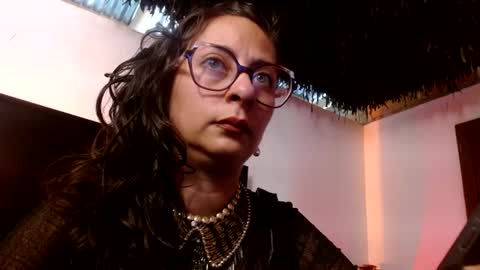 Snapshot of serena_xyz chatting on 11, 6, 2026 Serena Xyz online show from 11, 6, 2026