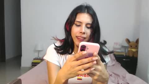 Snapshot of serenaroussee chatting on 14, 5, 2026 sararoussee online show from 14, 5, 2026
