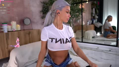 Serene Sophiex online show from 18, 9, 2025