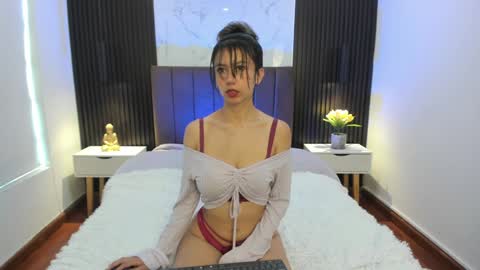 Snapshot of serene_waves chatting on 12, 12, 2024 Serene online show from 12, 12, 2024